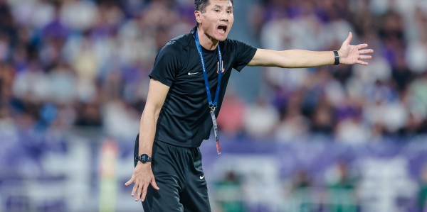 乐鱼最新网站-媒体人：邵佳一和西海岸太想击败国安了，才暴露了自己的短处