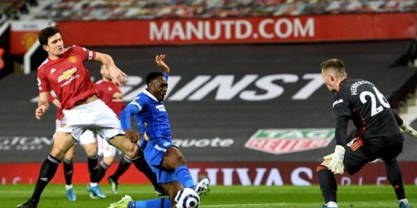 Leyu 体育网站-前四稳了！半场臭球+半场逆转，曼联的DNA没有丢