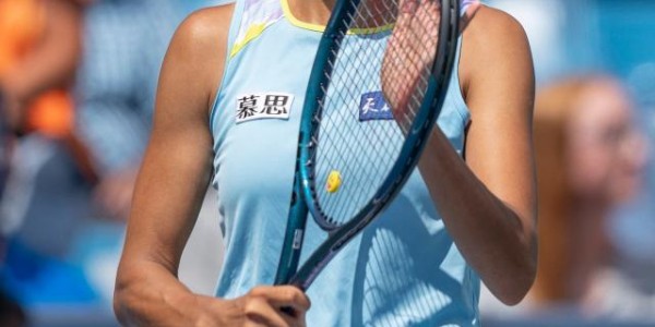 乐鱼最新网站-张奔斗：有男教练陪着练球 大坂的重球张帅也不怕