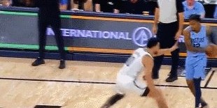 3战17分14犯规正负值-45！西蒙斯低迷拖累篮网