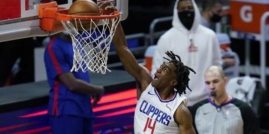 乐鱼中国官方网-路威离队板凳得分下降？24岁的曼恩正在制造惊喜